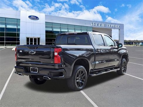 Used 2024 Chevrolet Silverado 1500 LT Trail Boss w/ LT Trail Boss Premium Package image 4