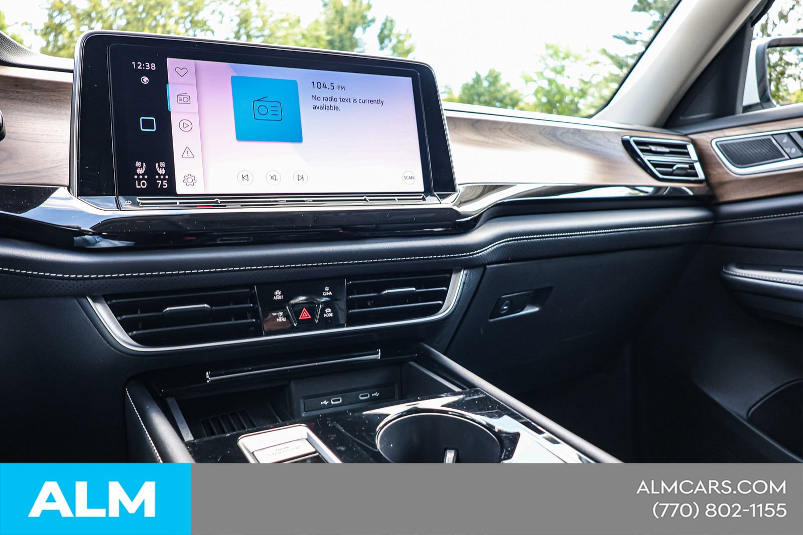 Used 2025 Volkswagen Atlas SE FWD image 30