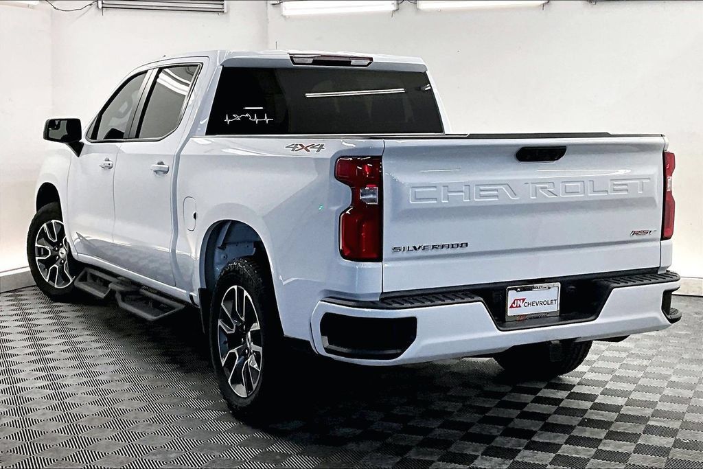 Used 2024 Chevrolet Silverado 1500 RST AWD/4WD image 10