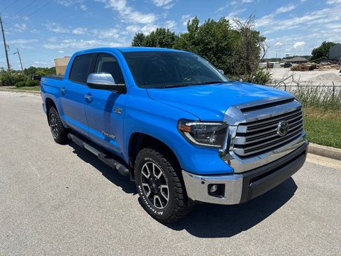 Used 2021 Toyota Tundra Limited w/ Limited Premium Package AWD/4WD image 2