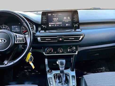 Used 2021 Kia Seltos S FWD image 7
