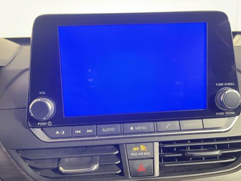 Used 2024 Nissan Altima 2.5 SV image 19