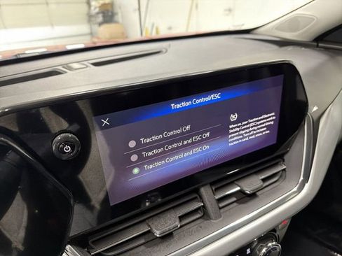 New 2026 Chevrolet Trax LT w/ Driver Confidence Package FWD image 26