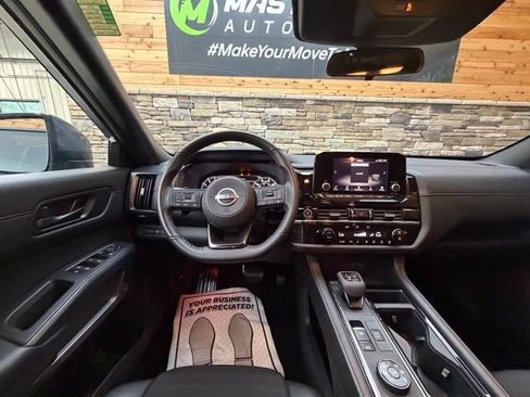 Used 2024 Nissan Pathfinder Rock Creek AWD/4WD image 19