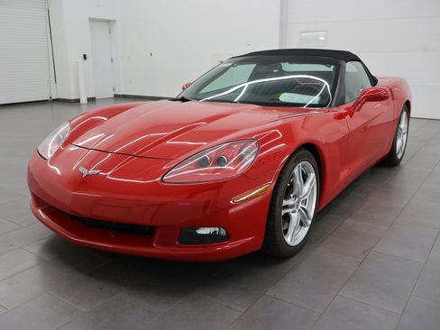Used 2006 Chevrolet Corvette Convertible w/ Preferred Equipment Group RWD image 6