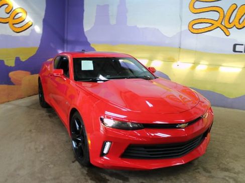 Used 2018 Chevrolet Camaro LT RWD image 3