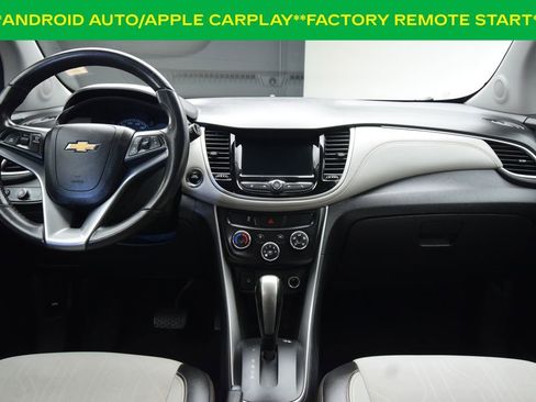 Used 2021 Chevrolet Trax LT w/ Driver Confidence Package image 3