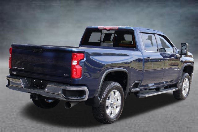 Used 2022 Chevrolet Silverado 2500 LTZ w/ LTZ Premium Package AWD/4WD image 3