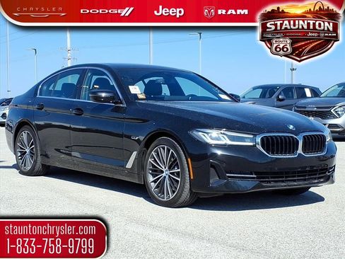 Used 2023 BMW 530e xDrive w/ Convenience Package image 1