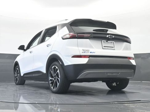 Used 2023 Chevrolet Bolt EUV Premier image 70