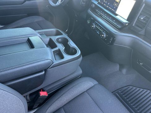 Used 2024 Chevrolet Silverado 1500 LT image 19