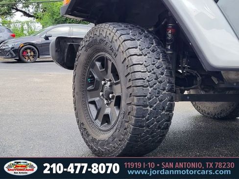 Used 2022 Jeep Gladiator Mojave w/ Cold Weather Group AWD/4WD image 32