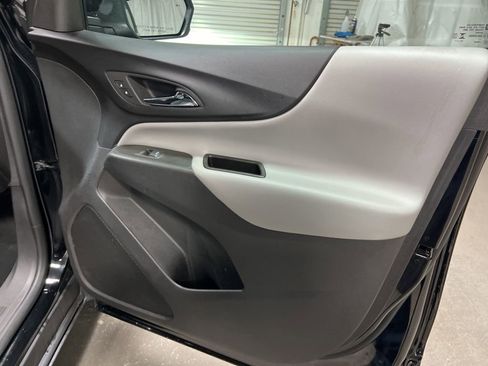 Used 2024 Chevrolet Equinox LT image 11