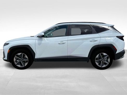New 2025 Hyundai Tucson SEL image 3