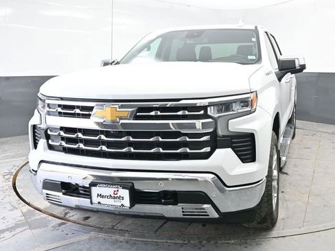 Used 2023 Chevrolet Silverado 1500 LTZ image 2