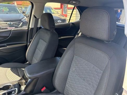 Used 2019 Chevrolet Equinox LT AWD/4WD image 9