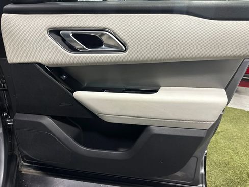 Used 2023 Land Rover Range Rover Velar R-Dynamic S image 26