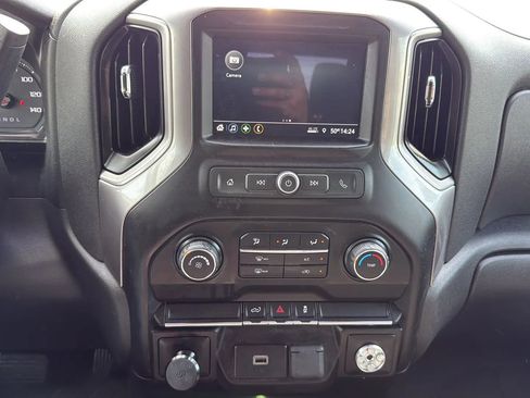 Used 2019 Chevrolet Silverado 1500 Custom w/ Custom Value Package image 16