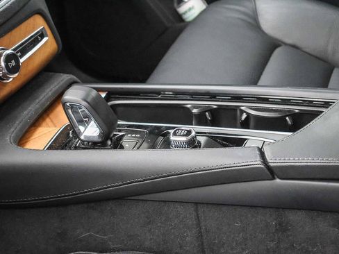 Used 2024 Volvo XC90 T8 Plus w/ Protection Package Premier AWD/4WD image 30
