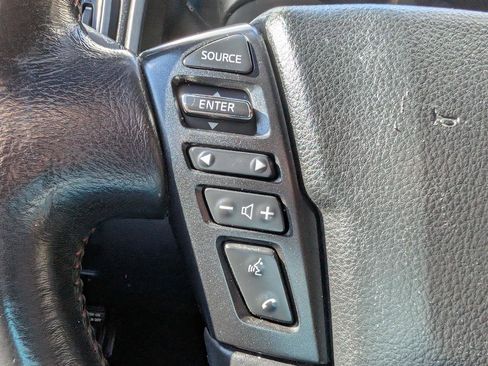 Used 2020 Nissan Titan PRO-4X w/ Pro-4x Convenience Package image 33