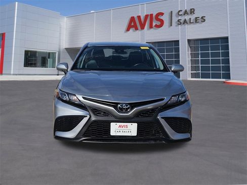 Used 2024 Toyota Camry SE image 10
