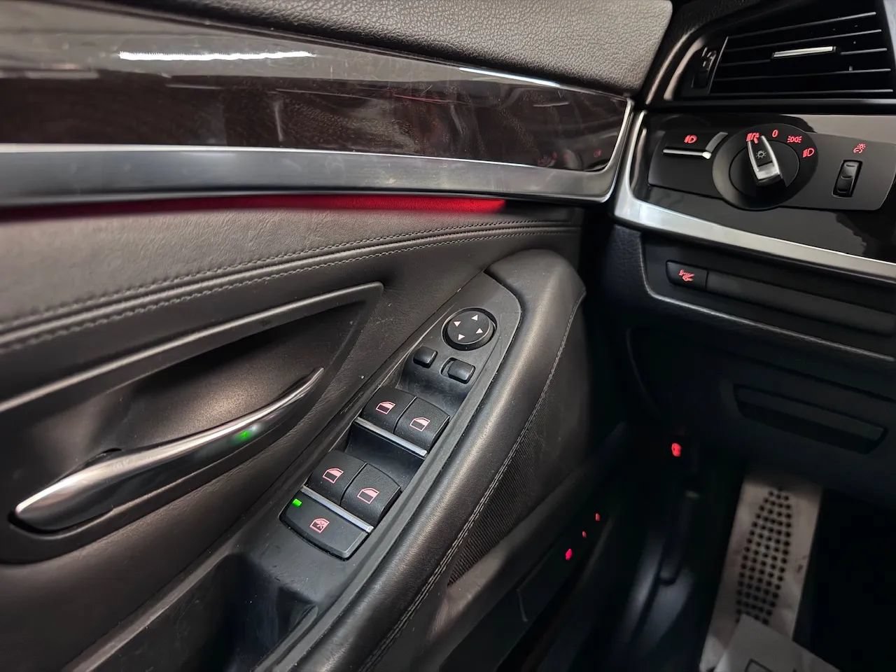 Used 2015 BMW 535i xDrive Sedan AWD/4WD image 20