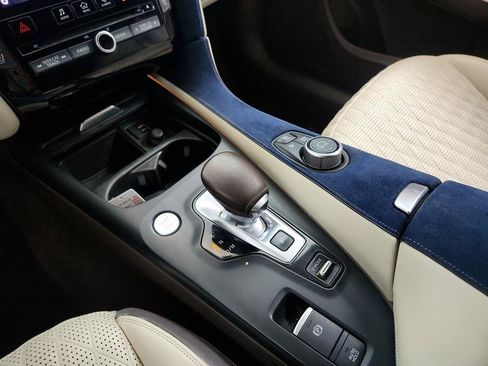 Used 2019 INFINITI QX50 Essential w/ Sensory Package FWD image 18