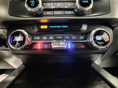 Used 2022 Ford F350 Lariat w/ Chrome Package image 16