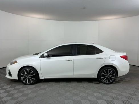 Used 2017 Toyota Corolla XSE image 8