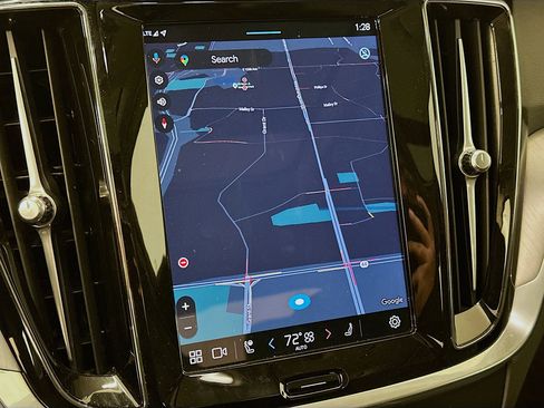 Used 2025 Volvo S60 B5 Core image 22