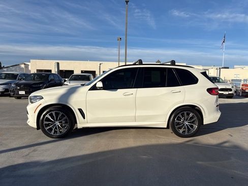 Used 2022 BMW X5 xDrive40i w/ M Sport Package image 5