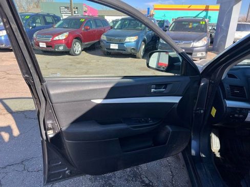 Used 2011 Subaru Outback 2.5i image 16