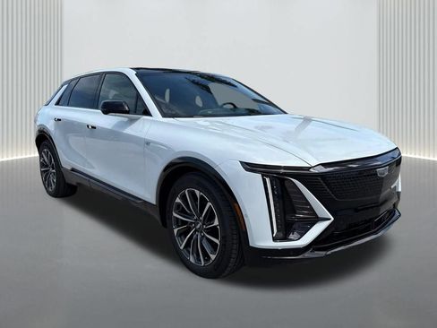 New 2027 Cadillac Lyriq Sport RWD image 3
