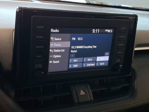 Used 2019 Toyota RAV4 LE w/ Carpet Mat Package AWD/4WD image 17