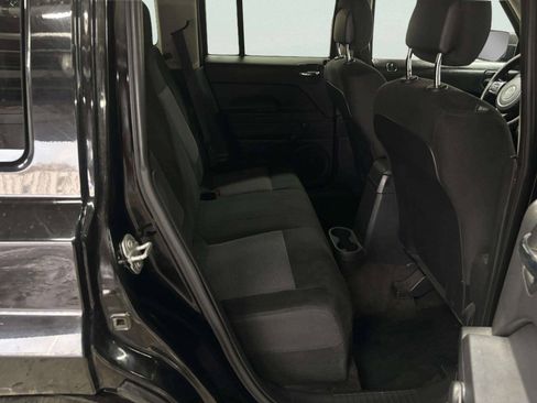 Used 2016 Jeep Patriot Sport FWD image 18