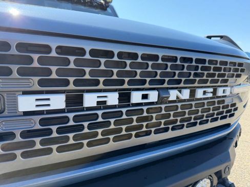 Used 2023 Ford Bronco Badlands w/ Sasquatch Package image 76