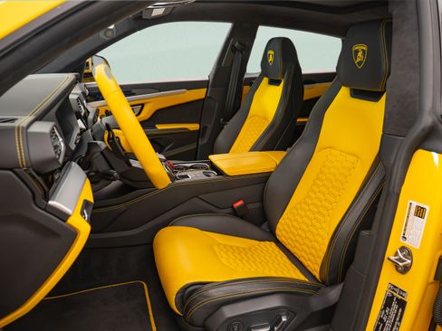 Used 2022 Lamborghini Urus AWD/4WD image 15