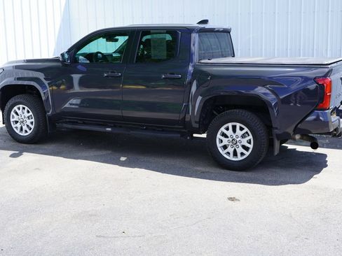 Used 2024 Toyota Tacoma SR5 AWD/4WD image 3