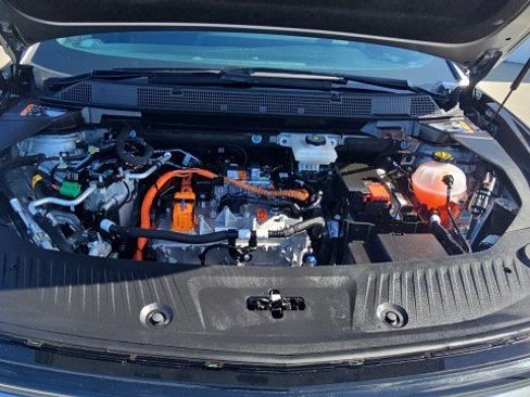 Used 2024 Chevrolet Equinox EV RS FWD image 28