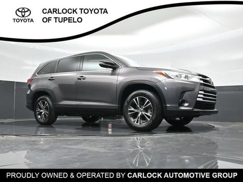 Used 2019 Toyota Highlander LE FWD image 39