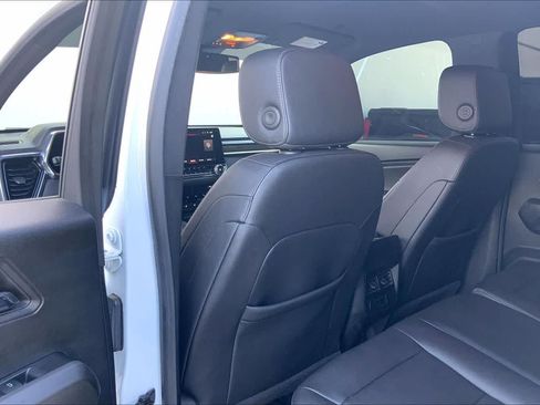 Used 2023 GMC Canyon Elevation w/ Elevation Premium Package AWD/4WD image 12