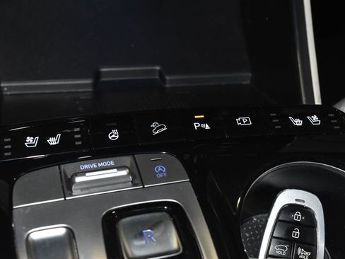 Used 2024 Hyundai Tucson Limited FWD image 17