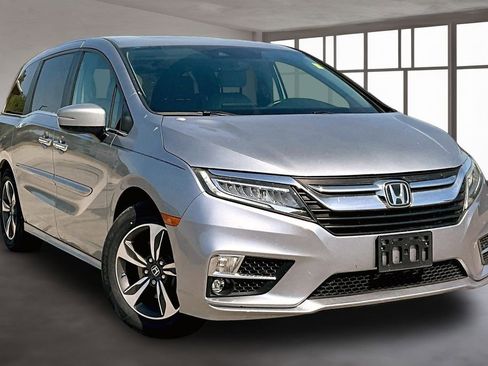 Used 2020 Honda Odyssey Touring image 3