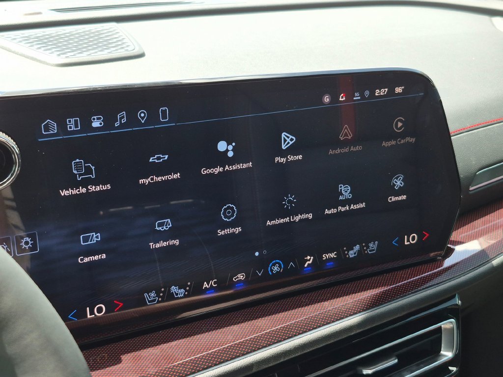 New 2026 Chevrolet Traverse RS w/ LPO, Floor Liner Package FWD image 23