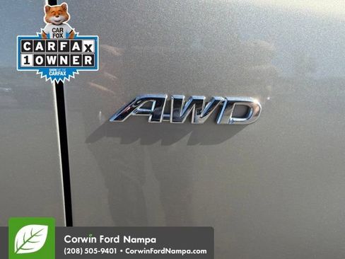 Used 2017 Toyota Sienna LE AWD/4WD image 9