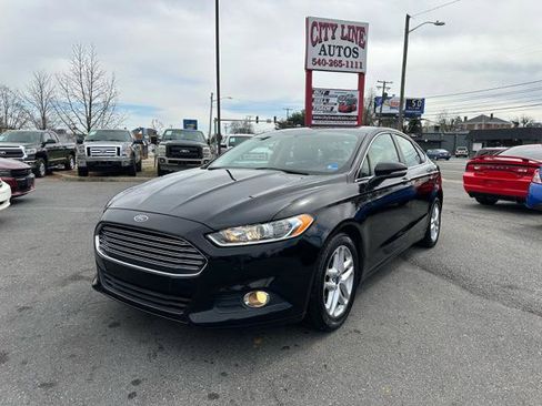 Used 2016 Ford Fusion SE w/ Equipment Group 202A image 9
