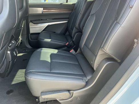 Used 2026 Cadillac Vistiq Sport w/ LPO, Floor Liner Package AWD/4WD image 20