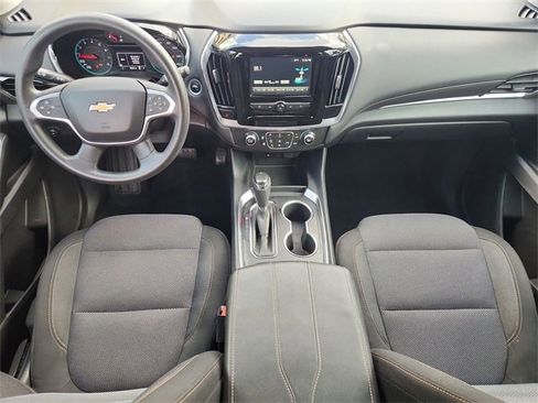 Used 2018 Chevrolet Traverse LS image 19
