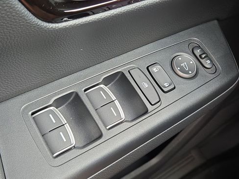 Used 2023 Honda CR-V Sport Touring image 33