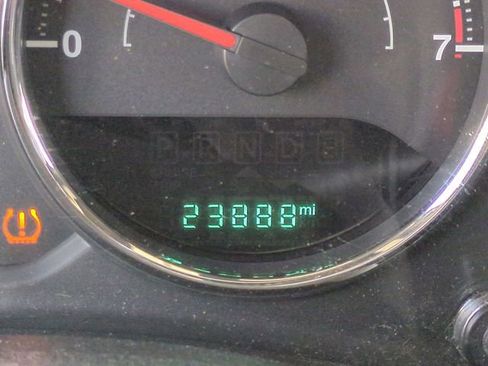 Used 2017 Jeep Wrangler Unlimited Sahara w/ Connectivity Group image 31